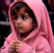 دختر کاپشن صورتی سلام .....🖤