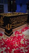 در تاریخ می‌نویسد،نه فرار کرد نه به بیگانه پناه برد:)
