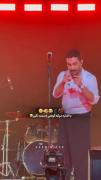 با اشاره میگه گوشی دست نگیر 😂