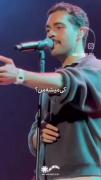 سرتو از گوشیت بیار بیرون ؟🤣