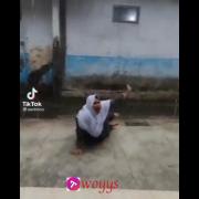 رقصِ هند‌‌ی‌‌ زیر بارون ‌‌😂‌‌