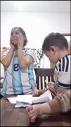 بچه سکته زد خانوم این چه کاریهه😂😂😐