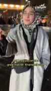 این خانم رفته انگلیس تازه اونجا فهمیده کشورش کجاست و رهبرش کیه🇮🇷