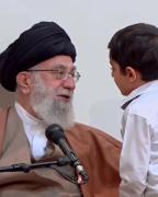 چطوری دلتون میومد به انسان به این مهربونی بگین دیکتاتور؟