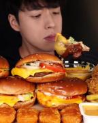 چالش غذا خوردن خوشمزه و لذیذ 🫦🥮