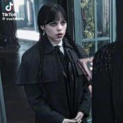 ونزدی. ونزدی آدامز. فیلم. ایند سینکلر 