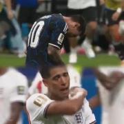 هیچ وقت مسی را تو فوتبال عصبانی نکنید💀⚽