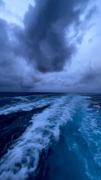 آروم ترین قلب ها اونایین که یاد گرفتن مثل دریا رها کنن … 🌊 ‌ ‎‌‌‌‎‌